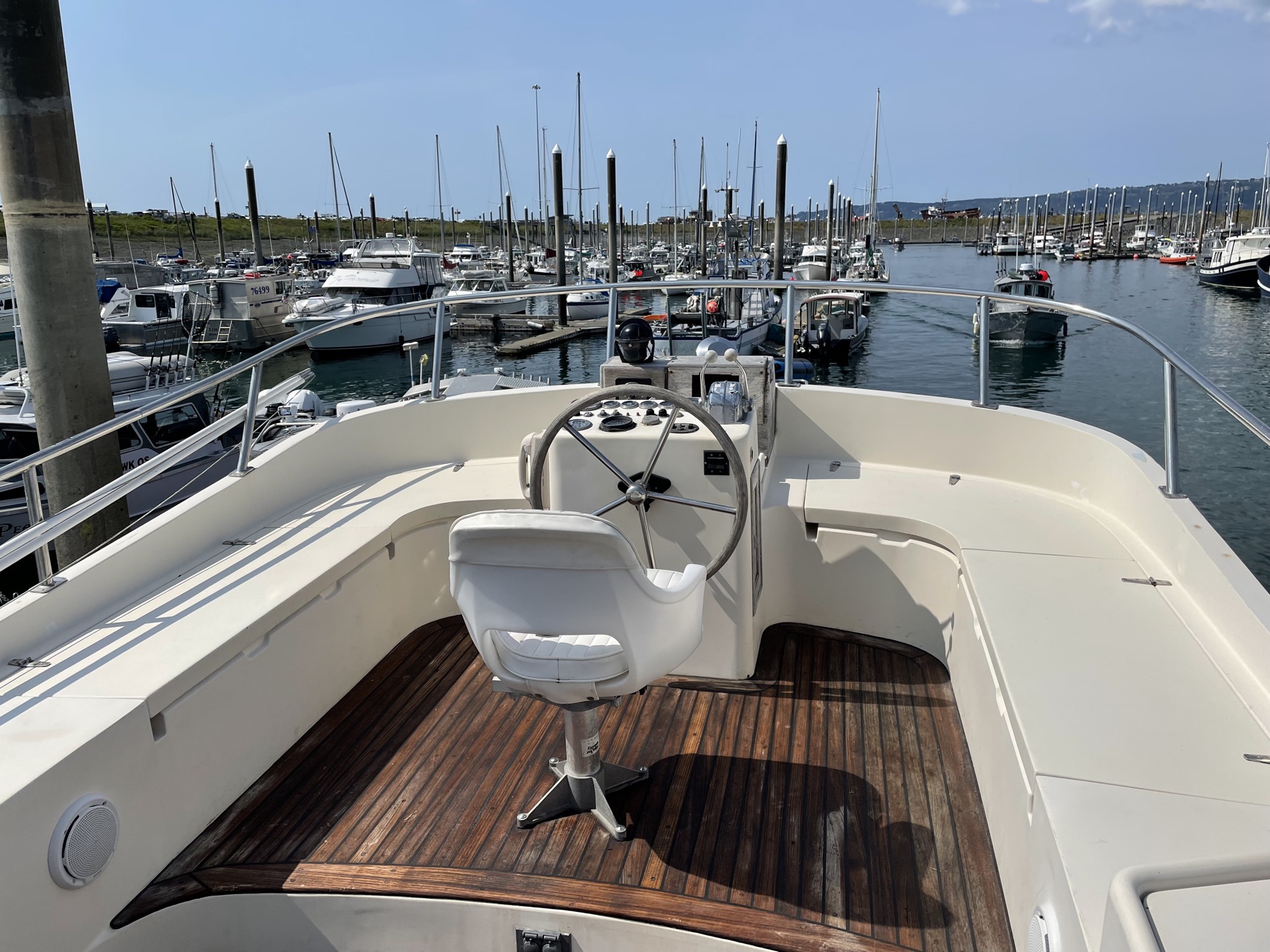 Flybridge helm